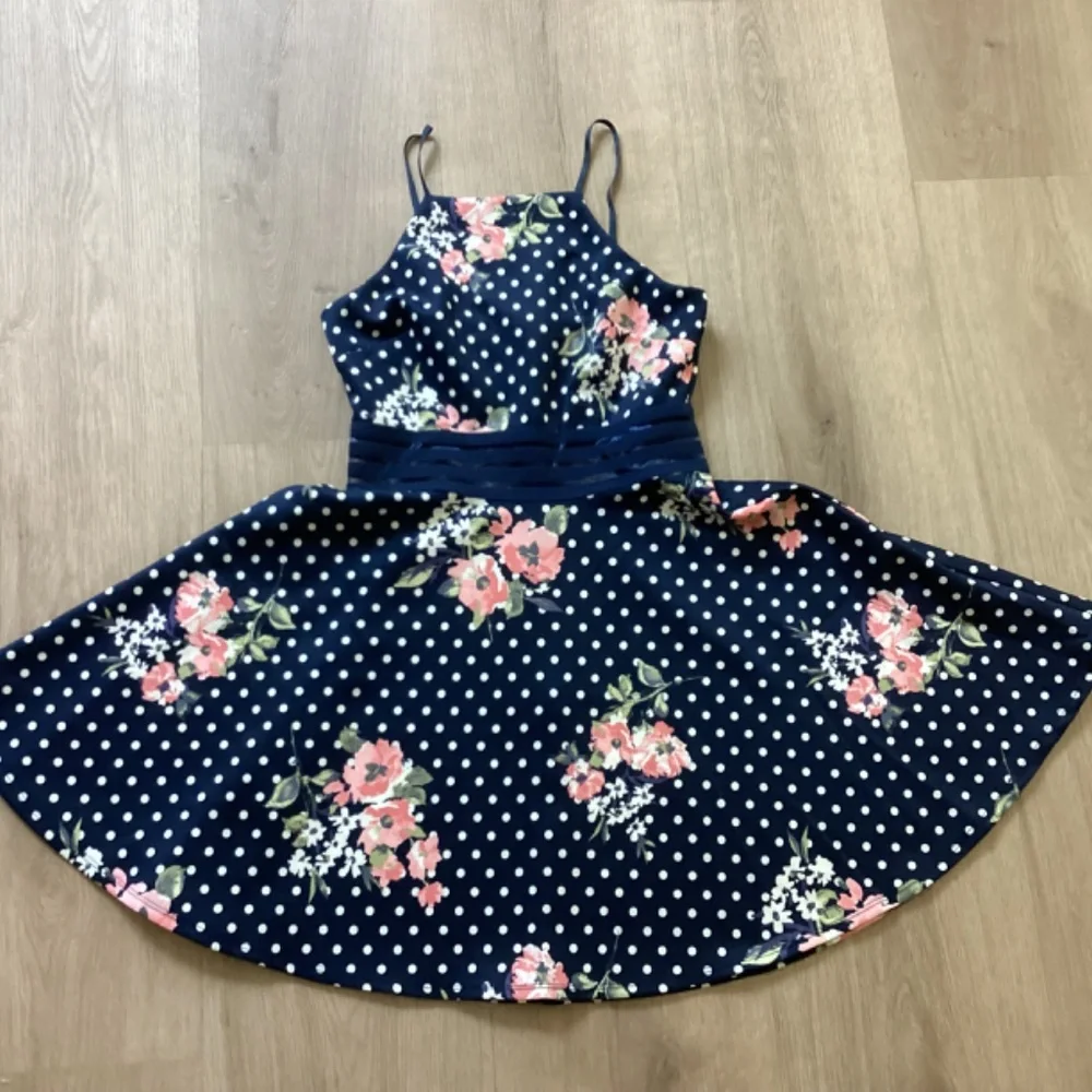 NWT CITY STUDIO FLORAL BLUE SPAGHETTI STRAPS SWING DRESS sz 5